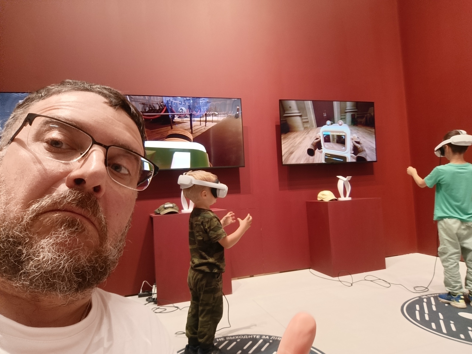 В VR-зоне выставки «Великая Всероссийская» в Нижнем Новгороде в августе 2026 года.
