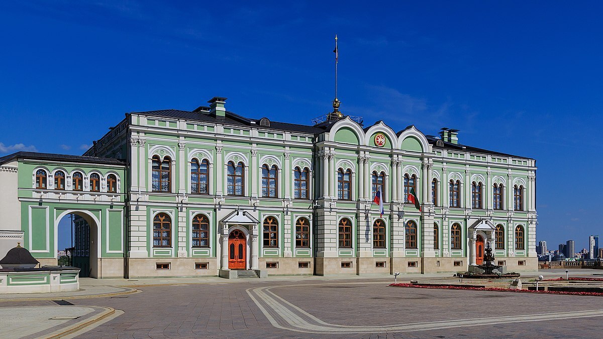 Президентский (бывший Губернаторский) дворец в Кремле. Казань, Россия. Фото: А.Савин. Президентский (бывший Губернаторский) дворец в Кремле. Казань, Россия. Фото: А.Савин.