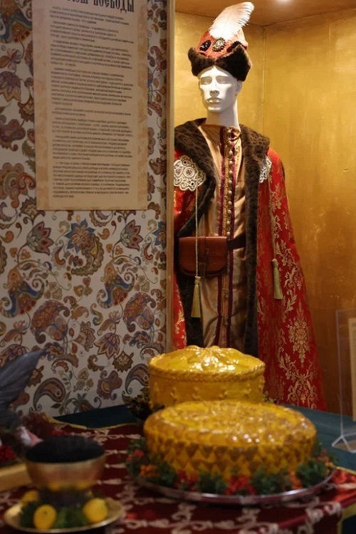 A voivode's feast recreated at the Tomsk museum.
