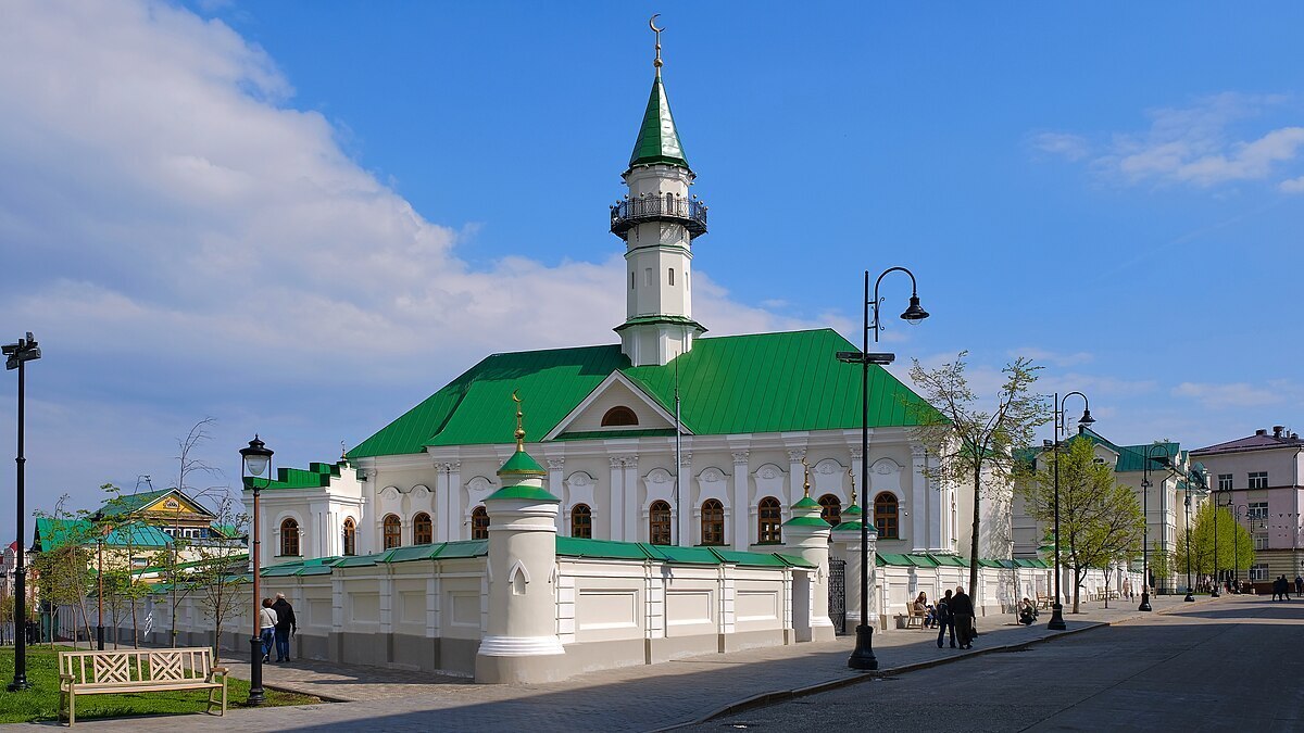 Казань, Старая Татарская слобода: мечеть аль-Марджани. Фото: Вячеслав Бухаров. Казань, Старая Татарская слобода: мечеть аль-Марджани. Фото: Вячеслав Бухаров.