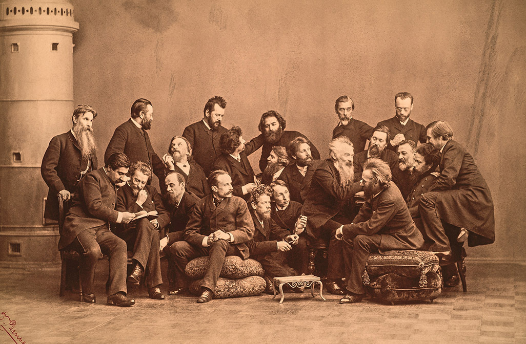 А. И. Куинджи среди художников-передвижников (стоит четвертый слева). Фотография А. И. Деньера. 1888 г. А. И. Куинджи среди художников-передвижников (стоит четвертый слева). Фотография А. И. Деньера. 1888 г.