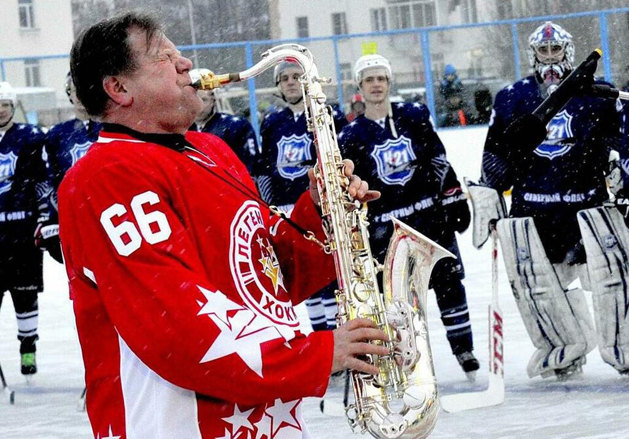Выставка Североморск встречает гостей