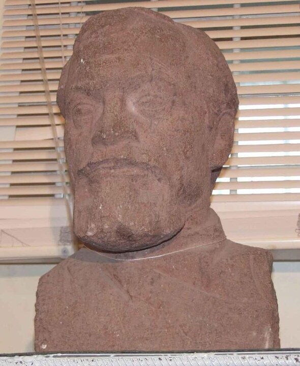 Portrait of a military doctor. Sculpture
